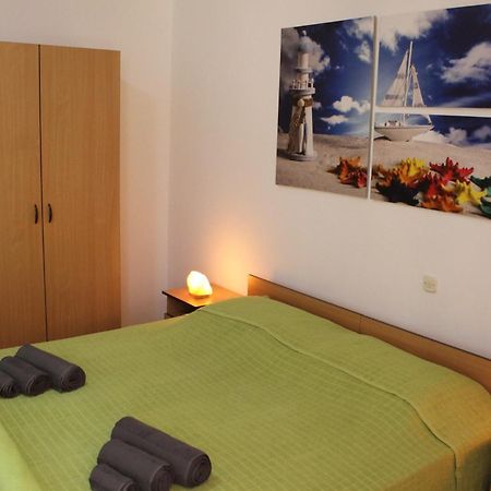 Apartments Barbati Kustići Buitenkant foto
