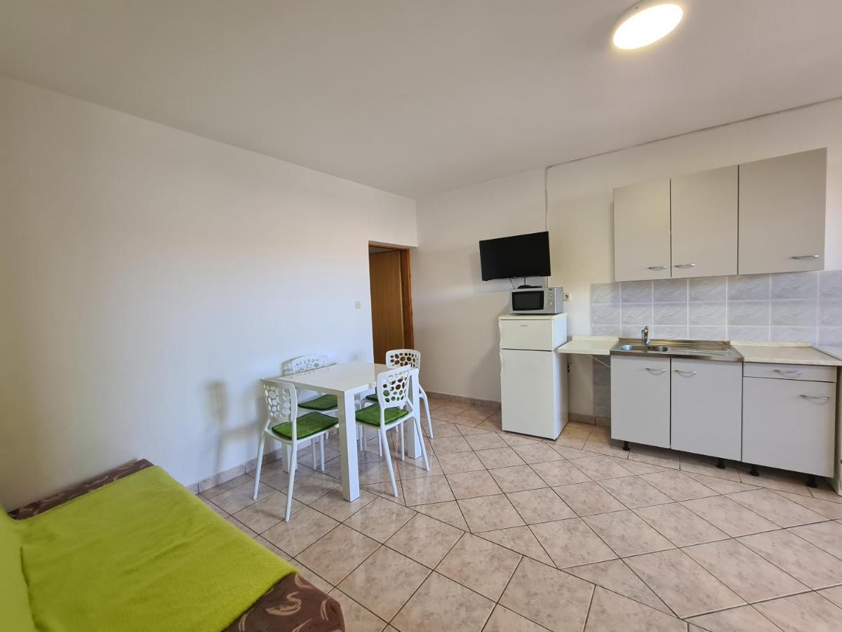 Apartments Barbati Kustići Buitenkant foto
