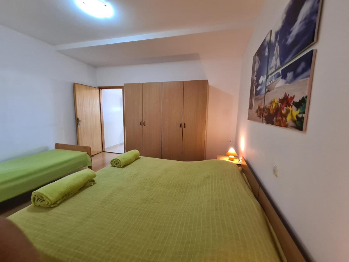 Apartments Barbati Kustići Buitenkant foto