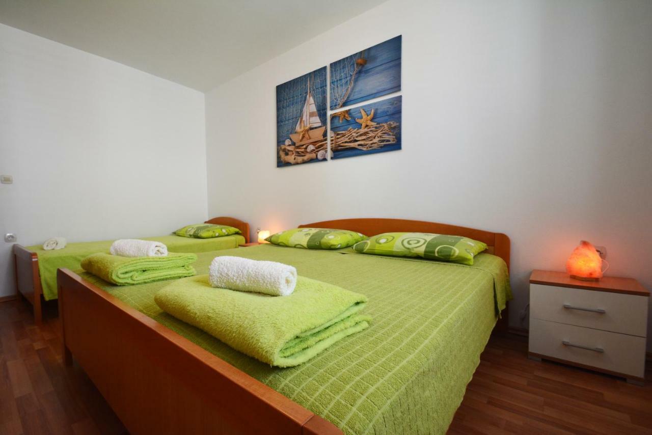 Apartments Barbati Kustići Buitenkant foto