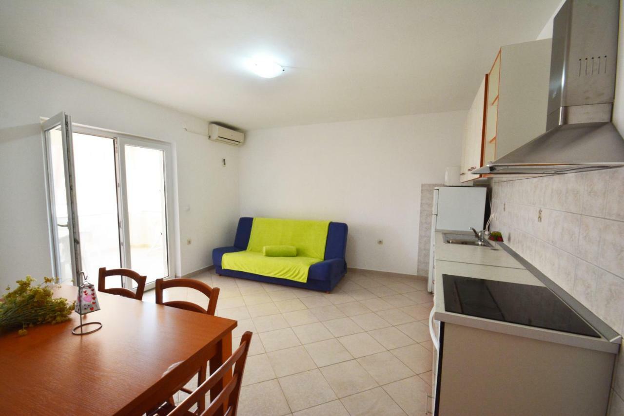 Apartments Barbati Kustići Buitenkant foto