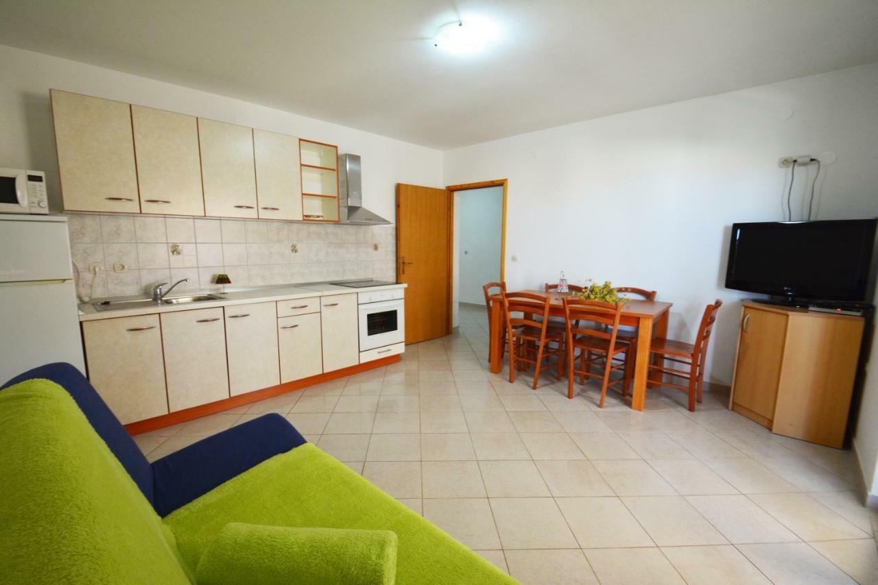 Apartments Barbati Kustići Buitenkant foto