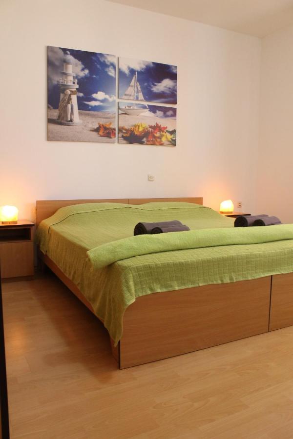 Apartments Barbati Kustići Buitenkant foto